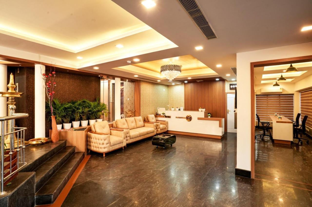 فندق Empire Residency ثيروفالّا المظهر الخارجي الصورة