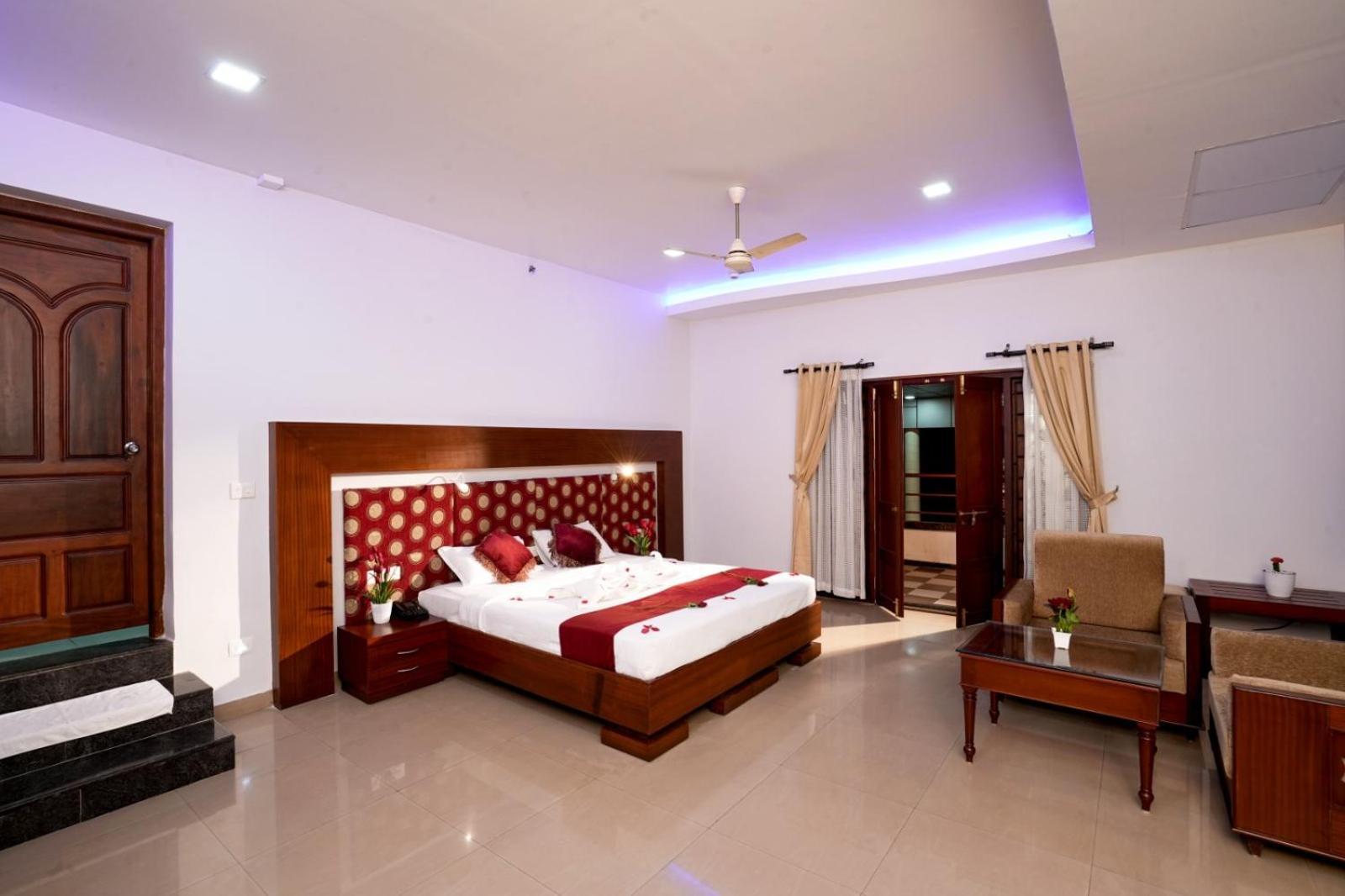 فندق Empire Residency ثيروفالّا المظهر الخارجي الصورة